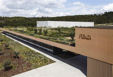 fendi bagno a ripoli lavora con noi|Fendi: 133 posti di lavoro con nuovo stabilimento .